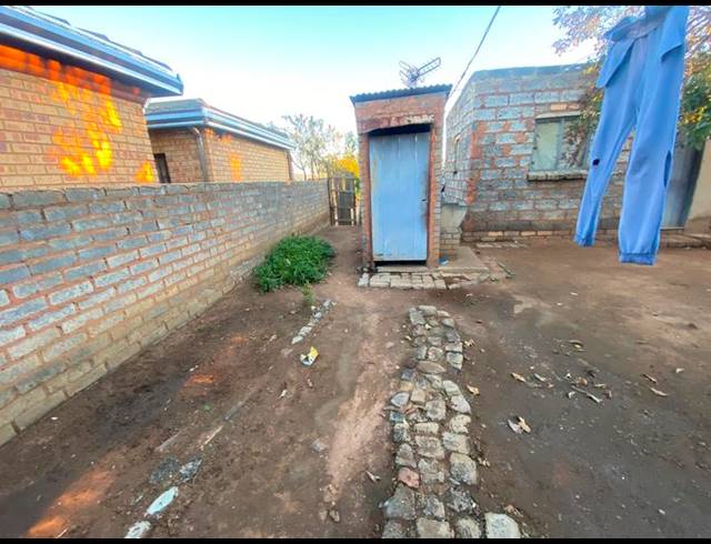 2 BEDROOM HOUSE FOR SALE IN KATLEHONG SOUTH